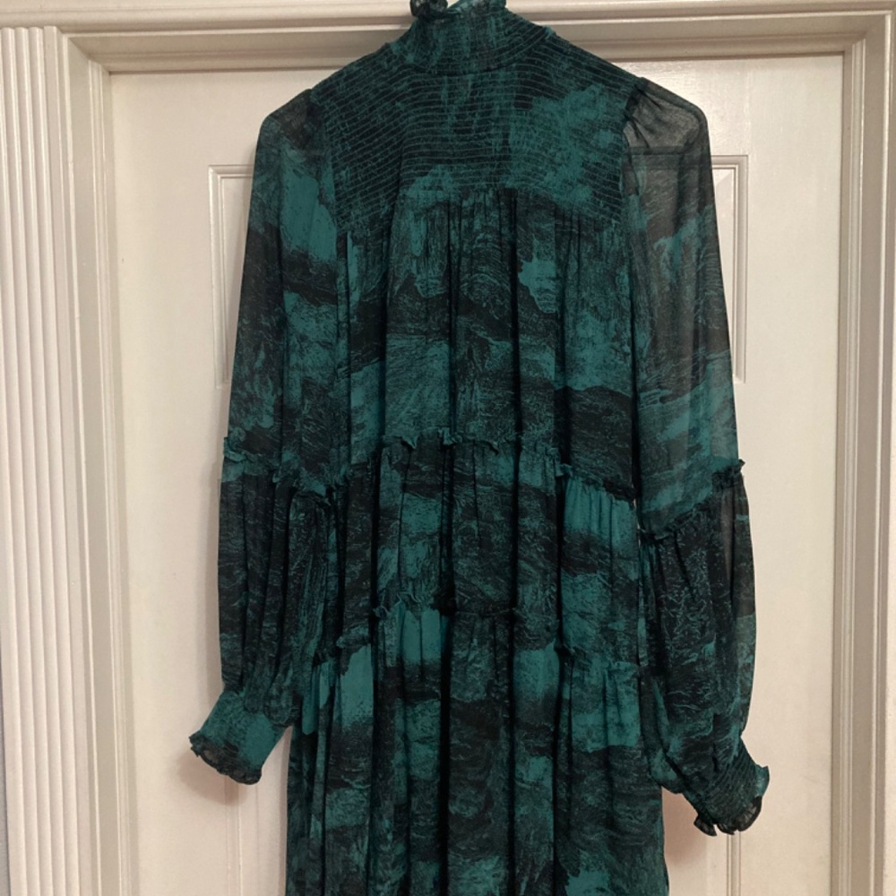 Elan Dress - Picture 3 of 4